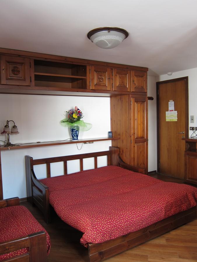Residence Castelli Бройл-Червиня Екстериор снимка