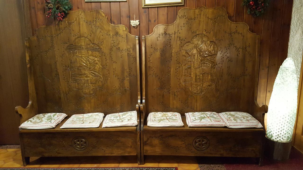 Residence Castelli Бройл-Червиня Екстериор снимка